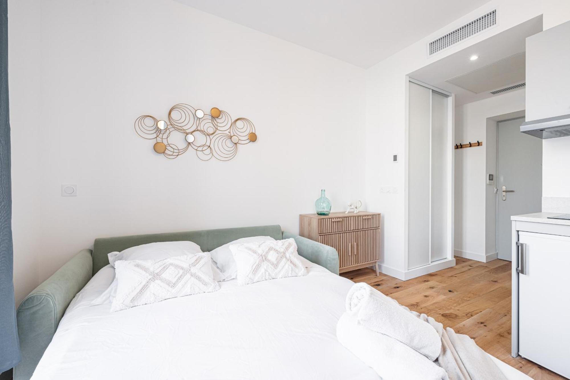Charming Center 302 Apartment