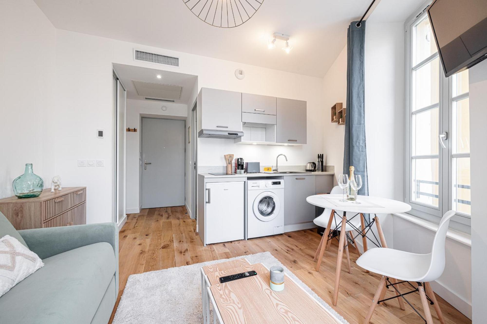 Charming Center 302 Apartment Nice